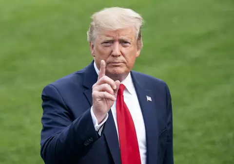 Trump amenință Franța cu represalii pentru taxarea giganților IT