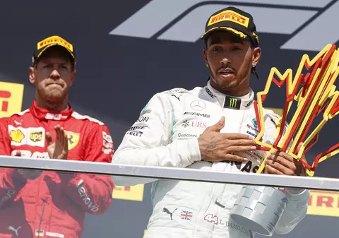 Lewis Hamilton a câştigat Marele Premiu de Formula 1 al Canadei după o penalizare a lui Vettel