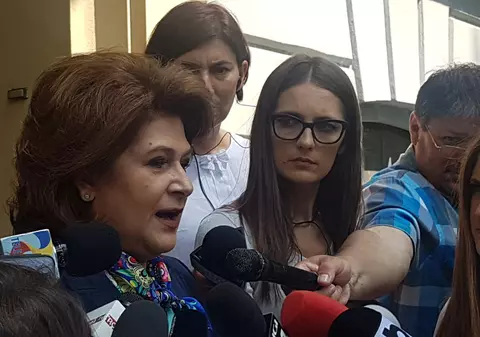 Ce a răspuns Rovana Plumb când a fost întrebată dacă îl va vizita pe Dragnea la închisoare: "Eu plec la Bruxelles.." Susţinere totală pentru Dăncilă, la Congres
