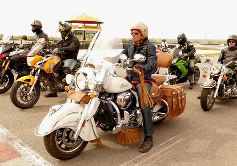 Saga motoarelor lui Cristi Hrubaru: “Am început cu o sovietică de 130 kg, acum am o americancă de peste 400 kg”