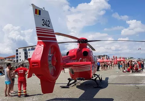 Un bărbat din București, salvat de la înec în Mamaia