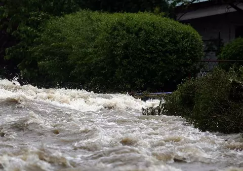 Un bărbat a fost găsit înecat în râul Șieu, în apropierea localității Sărățel, Bistrița-Năsăud