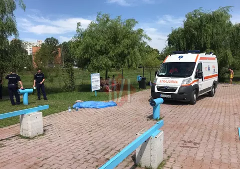 Un student din Iași a murit la ștrand în urma unui concurs stupid! „M-am născut învingător, mor învingător"