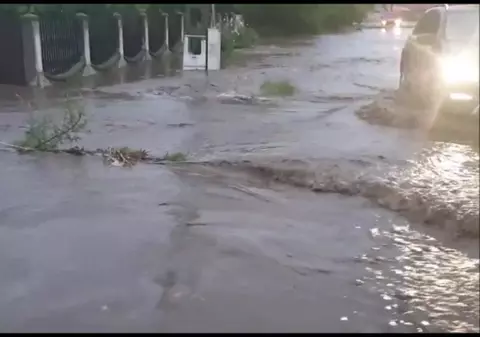 Cod galben de inundaţii pe râuri din cinci județe, până la miezul nopţii