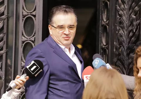 Marian Oprișan spune că este un abuz că ANI face publice declarațiile de avere, dar promite să nu-și mai ”anonimizeze” proprietățile, bunurile și banii. „Poate are cineva două tablouașe. E frumos să-i dea cineva în cap când află că are Rembrandturi?”﻿