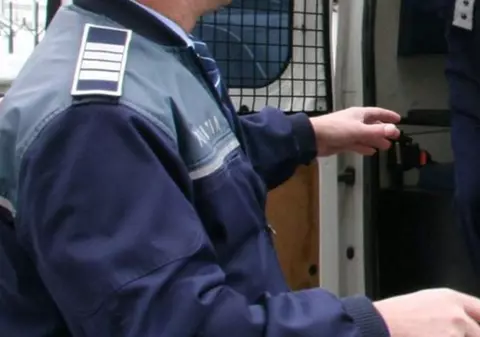 Un polițist piteștean a fost reținut pentru 24 de ore! Ce infracțiune a comis