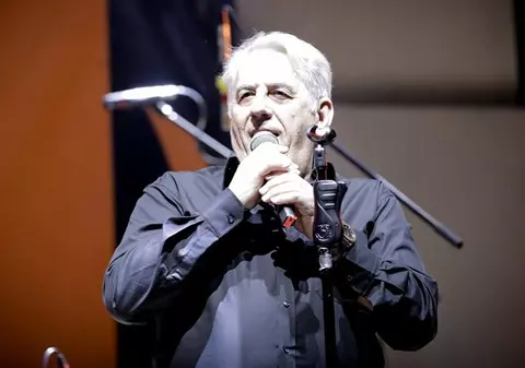 „Barry White al României”, Johnny Săndulescu, împlinește azi 70 de ani! „Cadoul cel mai frumos din viața mea a fost să mă împrietenesc cu idolul meu”