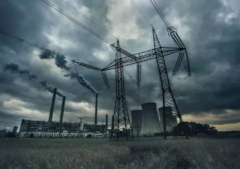 Şapte localităţi din Harghita au rămas fără energie electrică, în urma unei furtuni. Sunt afectați peste 3.400 de consumatori