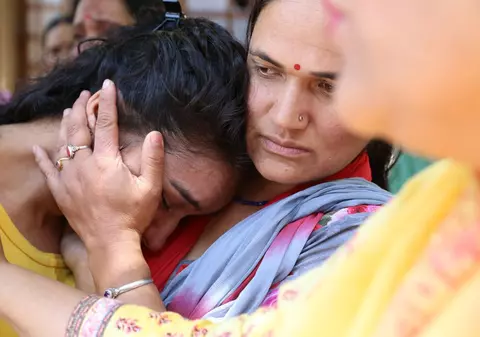 Tragedie la un eveniment religios din India: 15 morţi şi 35 de răniţi în urma prăbuşirii unui cort