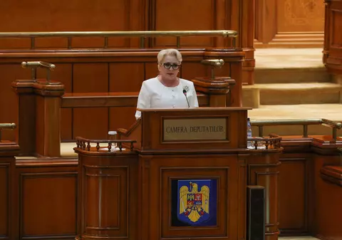 Viorica Dăncilă, la dezbaterea moțiunii de cenzură: "Pensiile nu au fost majorate cu întârziere, ci în avans"