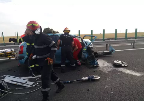 Accident grav pe autostrada A2. O persoană a murit, iar alta este încarcerată