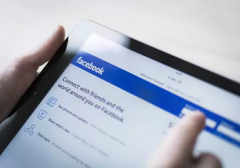 Facebook, ”teatru de război” între țările arabe. Compania a blocat două campanii de manipulare inițiate de Arabia Saudită, Egipt și Emiratele Arabe Unite