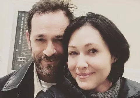 Shannen Doherty va juca într-un episod al serialului „Riverdale”,  în memoria actorului Luke Perry