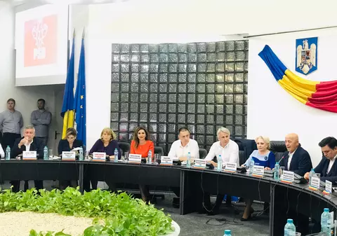 Guvernul începe tăierile pentru încadrarea în deficit. Sunt verificate detaşările în ministere şi şefii din instituţii. Pensionarii nu mai au voie să se angajeze la stat