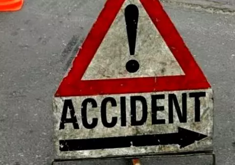 Accident cu 5 răniți pe DN 5, în judeţul Ilfov. Două mașini s-au ciocnit frontal