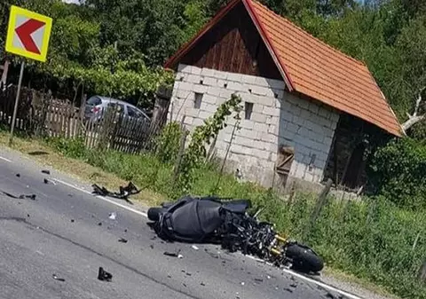 Un motociclist ucrainean este în stare gravă după un accident în Neamț