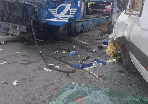 Cauza accidentului de la Priseaca, soldat cu un mort și 19 răniți. În carambol au fost implicate șase autovehicule