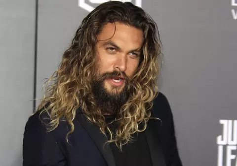 Jason Momoa, invitat special într-un episod al serialului "The Simpsons"