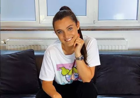 Cum arată fiica Andreei Esca în costum de baie. Alexia se distrează în Grecia