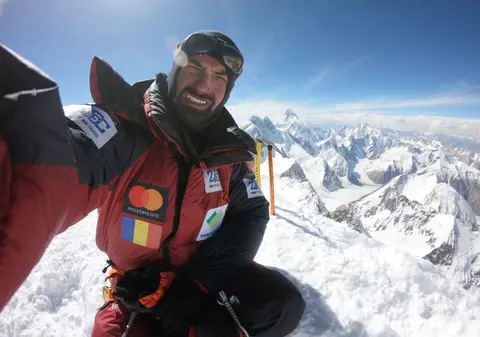 Alpinistul Alex Găvan a escaladat un nou vârf de peste 8.000 de metri, Gasherbrum 2