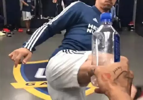 VIDEO / Bottle Cap Challenge, nebunia verii 2019