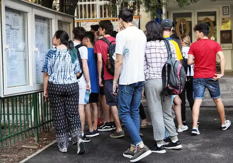 Consiliul Naţional al Elevilor: “Probele de competenţe de la Bac nu pot fi susţinute online”