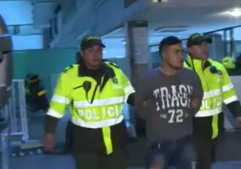 Un bărbat beat a furat o camionetă ca să ajungă la timp acasă și să nu-l certe nevasta