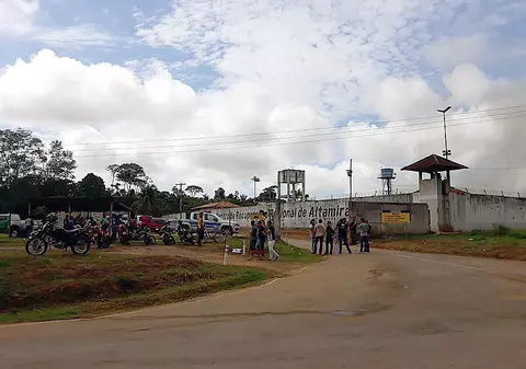 Cel puțin 52 de morți într-o închisoare din Brazilia, după o revoltă între două grupuri de interlopi