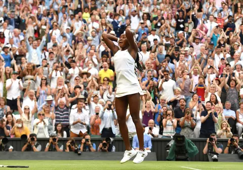 Simona Halep o întâlnește la Wimbledon pe noua senzație a tenisului! Cori Gauff, 15 ani, s-a calificat în optimi după un meci de infarct