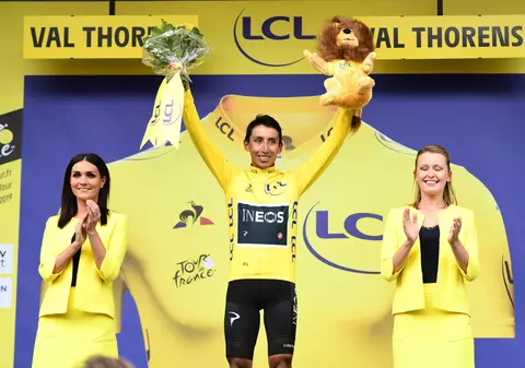 UPDATE: Egan Bernal, fost câștigător în Turul Bihorului și Turul Sibiului, primul columbian care triumfă în Turul Franței!