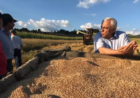 Ministrul Daea refuză cererea unui comisar european de a opri exportul a 70.000 de oi către țările arabe