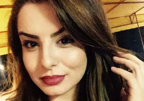 Diana, o tânără din Vâlcea, s-a sinucis după ce și-a dat demisia din bancă. „Șeful a măcelărit-o psihic”