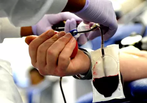 Număr triplu de donatori de sânge în Slatina, după accidentul de la Priseaca. Oamenii au răspuns unui apel al medicilor