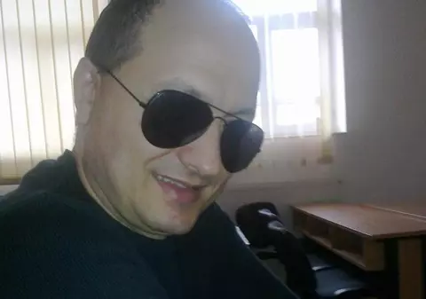 Dumitru Tudorache, profesorul nevăzător care a luat nota 10 la examenul de titularizare. „Sper să inspir și alți oameni”