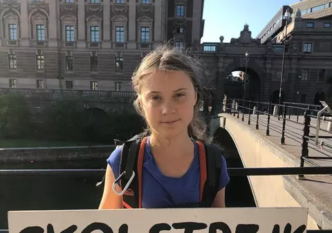 Activista de mediu Greta Thunberg va traversa Atlanticul într-o barcă cu pânze pentru a evita poluarea provocată de un zbor cu avionul