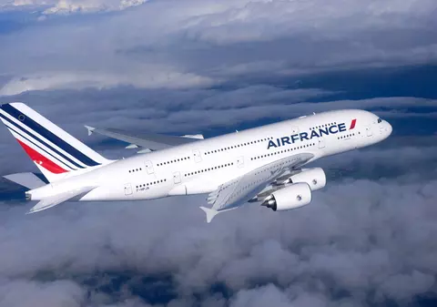 Franţa va introduce o ecotaxă pe biletele de avion