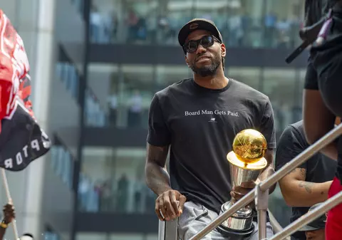 Încă o bombă de mercato în NBA: campionul Kawhi Leonard, MVP-ul finalei, a lăsat-o pe Toronto Raptors pentru Los Angeles Clippers