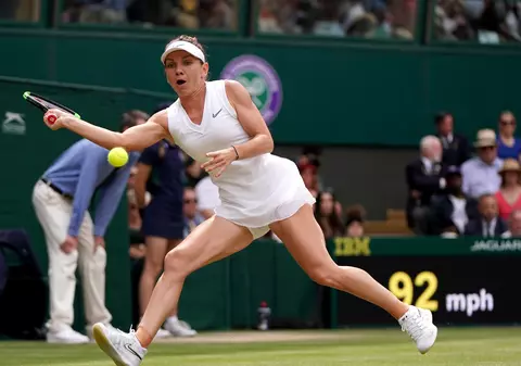 Simona Halep a câștigat turneul de la Wimbledon, după o finală de vis cu Serena Williams. Simo e regina Angliei!