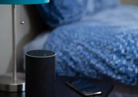 Investigație a cotidianului The Sun: britanicii, spionați de angajați români ai companiei Amazon. "Echipa de la București a auzit chiar și sunete ce păreau provocate de o agresiune sexuală"