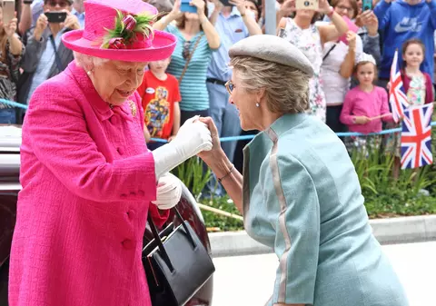 Gestul neașteptat făcut de Regina Elisabeta a II-a la un eveniment public: "Nu, nu, încă pot"