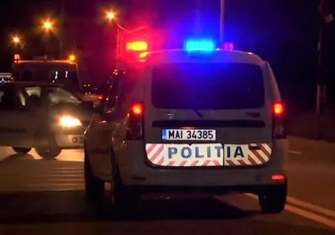 Împuşcături la o şaormerie din Colentina. Un angajat a tras cu arma spre doi clienţi