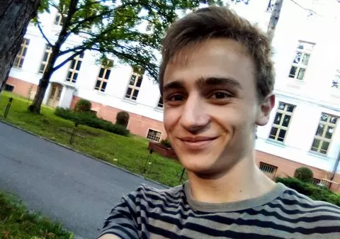 Elevul din Oradea care s-a sinucis imediat după Bac a luat 9,25. Fusese acceptat la o universitate din China