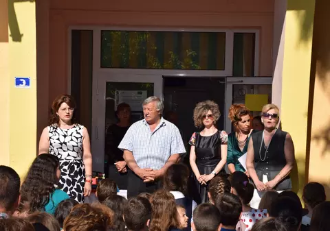 Primarul unei comune din Neamț a publicat pe Facebook imagini cu persoanele care aruncă gunoiul. A cerut sprijinul Poliției