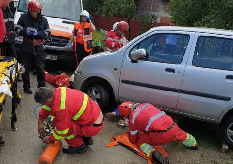 O femeie din Prahova a fost călcată cu mașina de soț. Cum s-a produs incidentul
