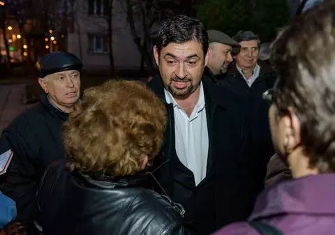 Firea, invitată din PSD să reprezinte partidul la prezidențiale, în ziua în care premierul Dăncilă a anunțat că ia în calcul să candideze