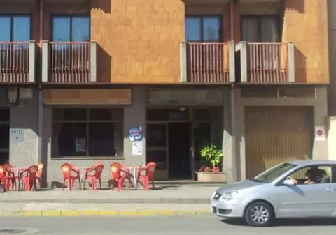 O tânără de 27 de ani s-a electrocutat în bucătăria unui restaurant din Dorohoi. Femeia e în stare gravă