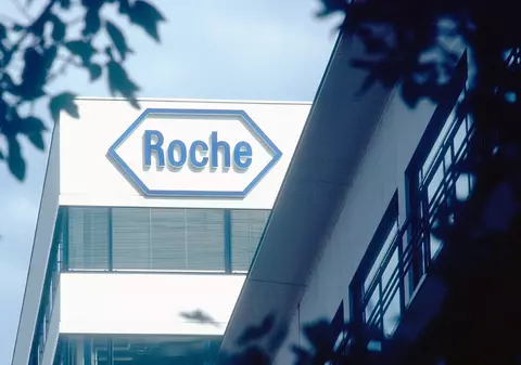 Reuters: UE a ajuns la acorduri cu firmele Roche şi Merck pentru potenţiale tratamente anti-Covid-19