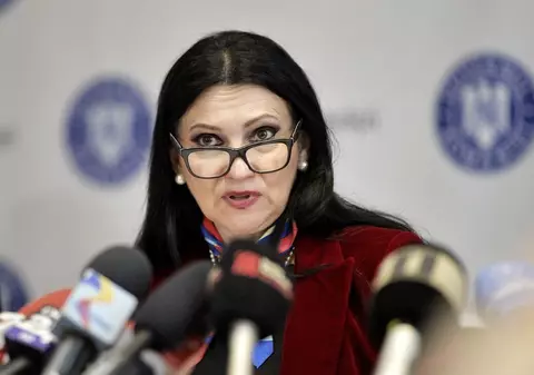 Spitalul unde Sorina Pintea a fost prinsă în flagrant de DNA scosese la licitație două contracte pentru dezinfectanți în valoare de 5,6 milioane de euro