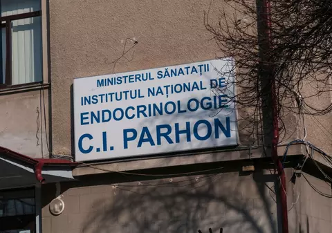 Un bărbat a contactat leptospiroză în timp ce lucra într-un subsol infectat. A fost adus la spitalul Parhon din Iași