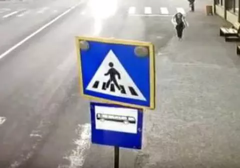 Copil de 7 ani, spulberat pe o trecere de pietoni din Târgu-Jiu